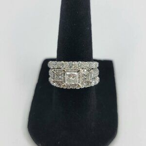 Stunning Ladies Sz 7 Diamond Cluster Wedding / Engagement 3 Ring Set ~ Vera Wang